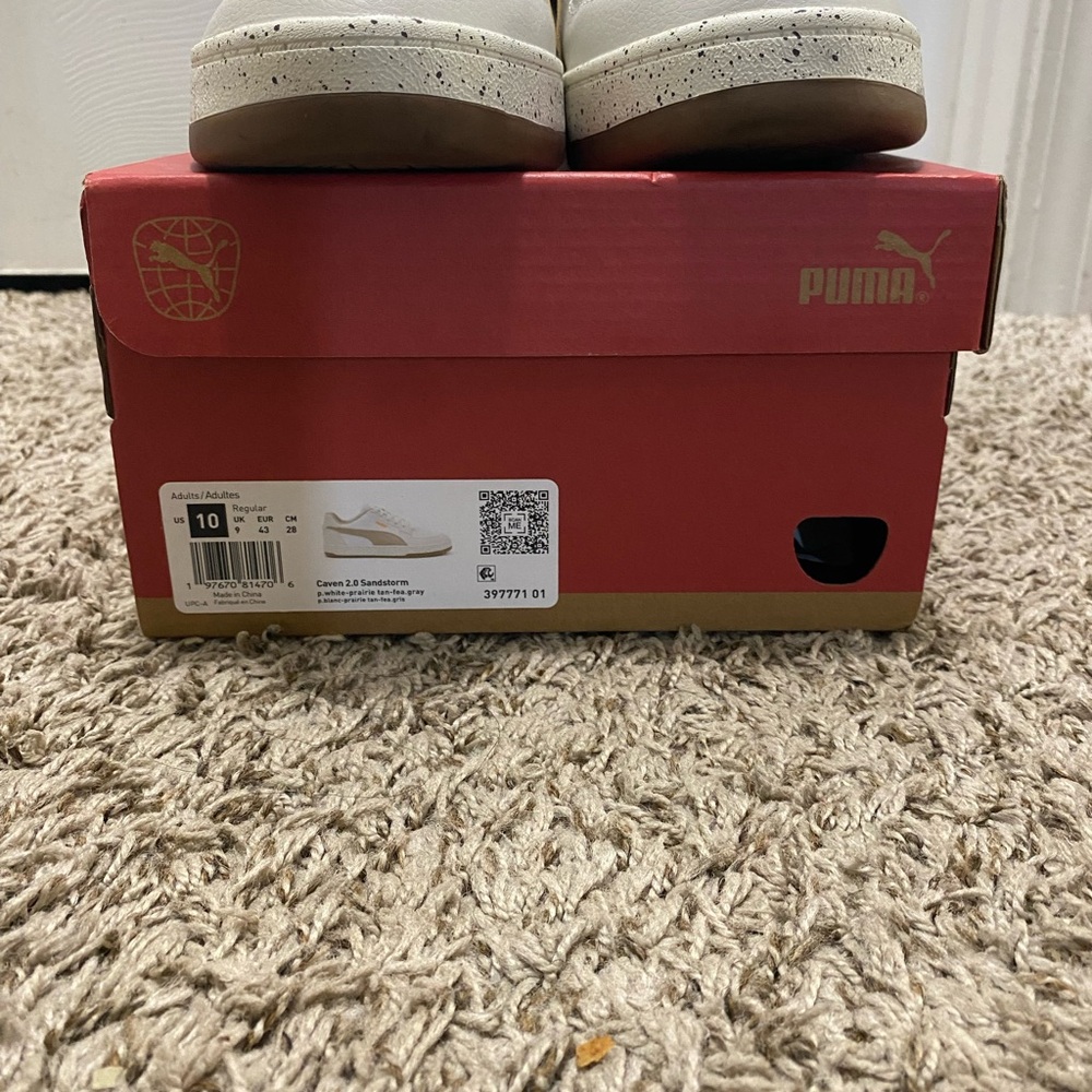 Men’s Puma White and Tan Casual Sneakers - Picture 5 of 5